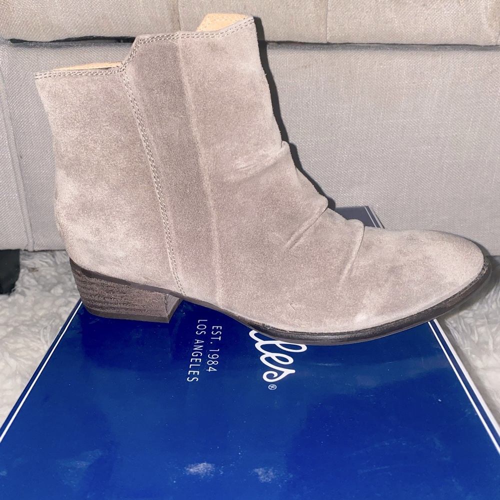 Seychelles Garnet - Taupe Bootie